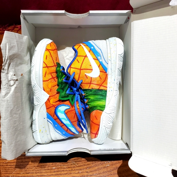 Shoes - Picture 1 of 13